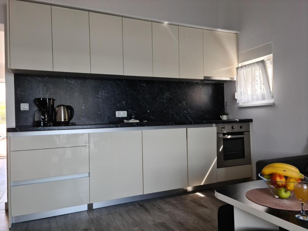 Apartmani Rudi Anić Εξωτερικό φωτογραφία